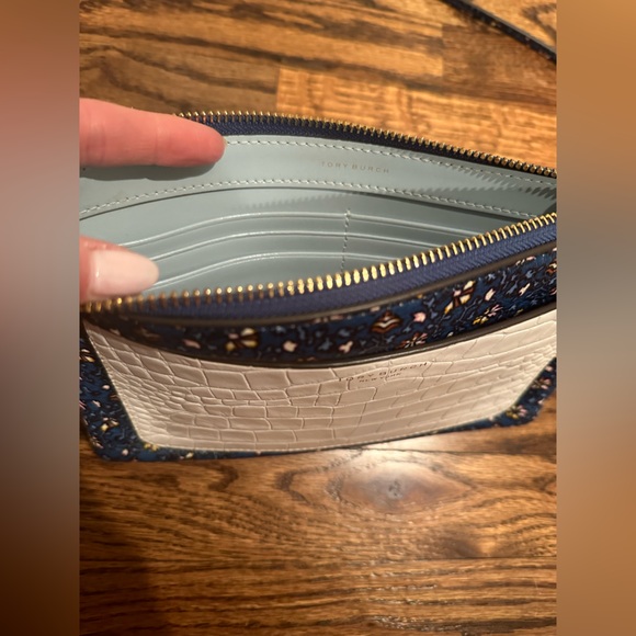 Tory Burch Crossbody Floral Print - Picture 3 of 5